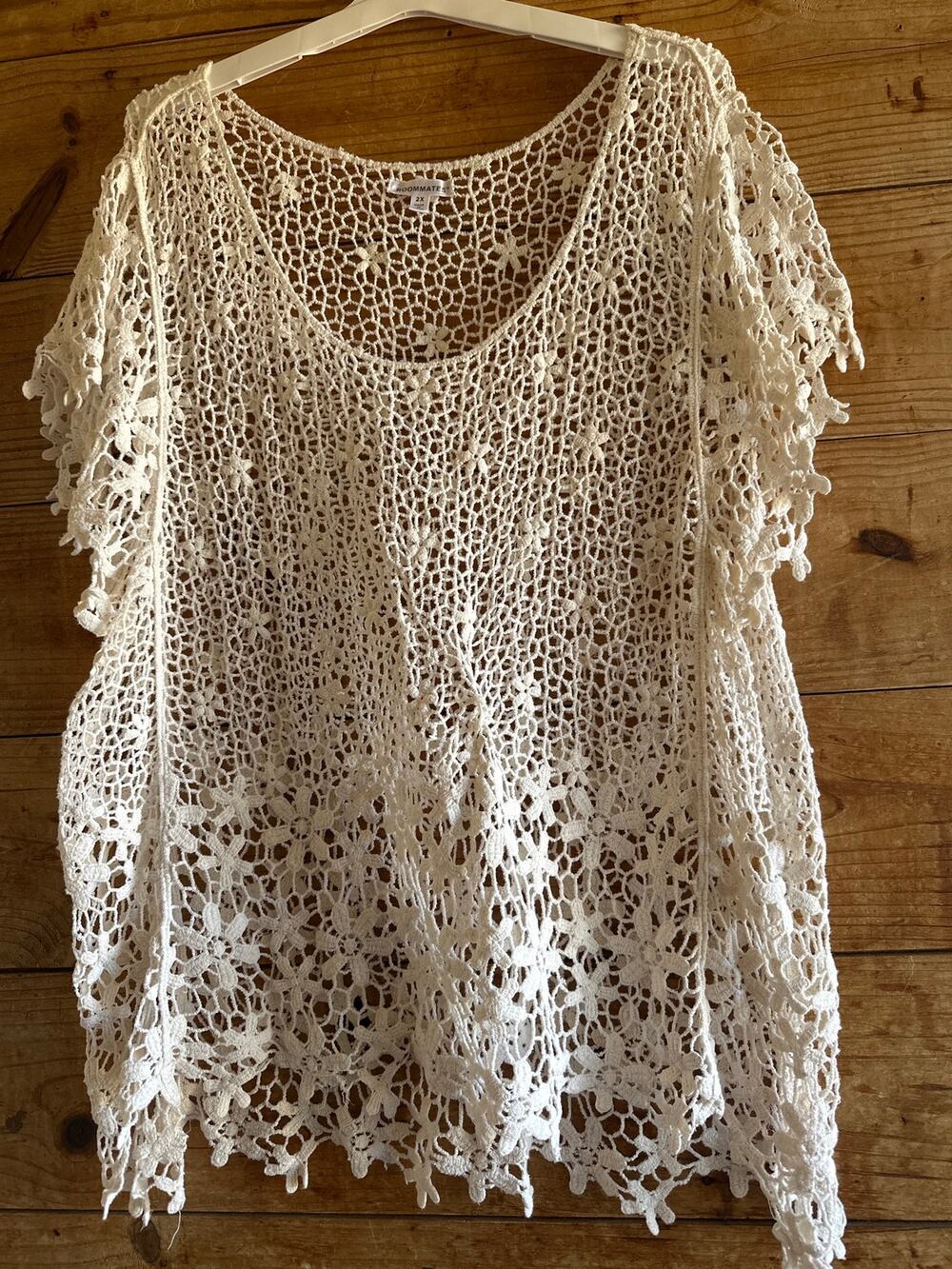 Roommates Floral Crotchet Top